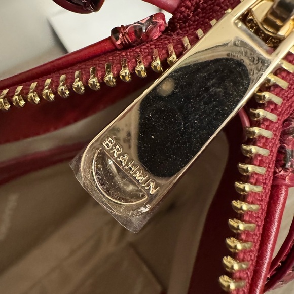 Brahmin Red Leather crossbody bag. - Picture 7 of 16